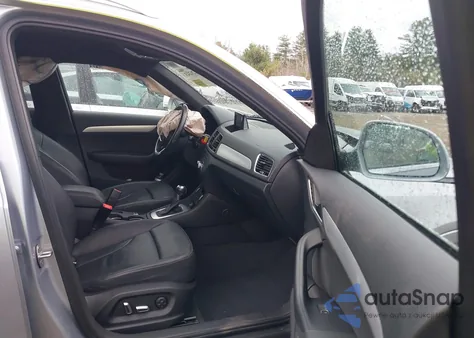 2016 Audi Q3 2.0T Premium Plus z USA, uszkodzony, nr VIN WA1BFCFS8GR019140